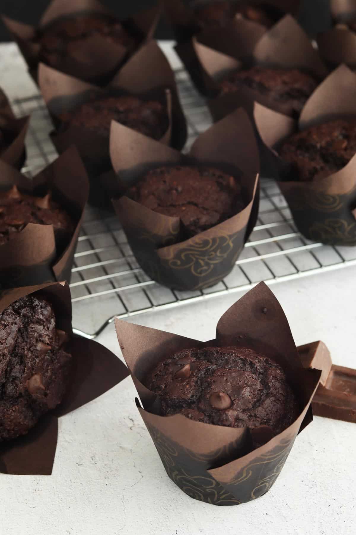 Muffins de Chocolate con Pepitas Super Esponjosos y Múmedos