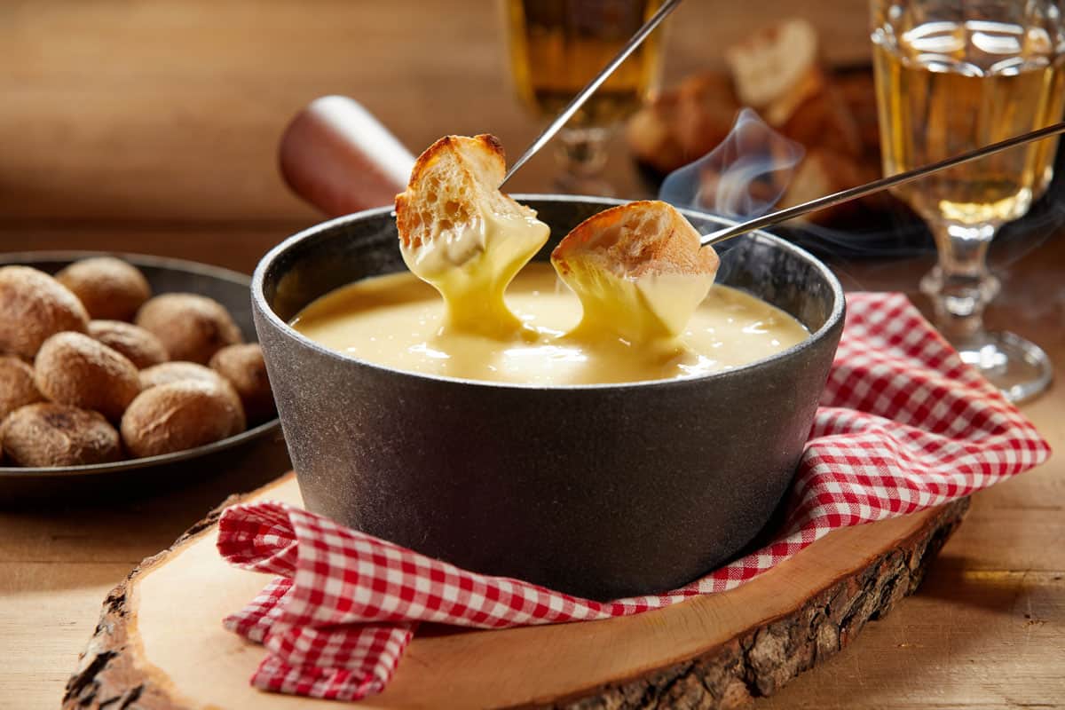 ¿Cuándo se Celebra el Día de la Fondue de Queso? Te cuento cuál fue su