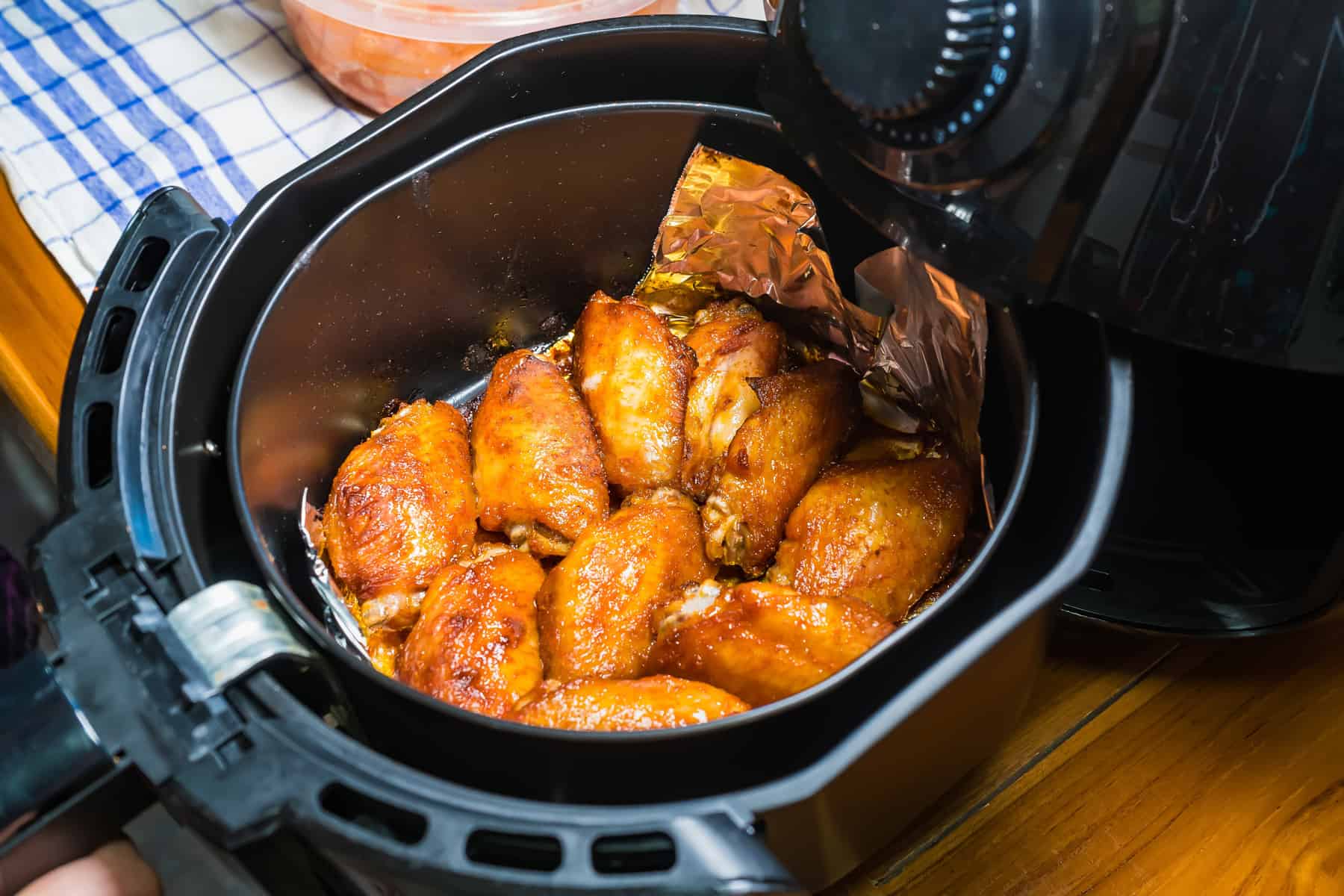 https://cocina.guru/wp-content/uploads/2022/11/receta-de-pollo-frito-a-la-freidora-de-aire.jpg