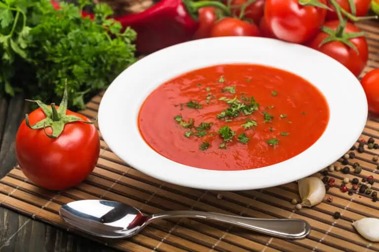 sopa de tomate