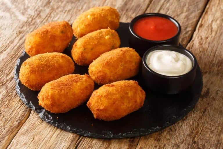 croquetas de bacalao y patatas