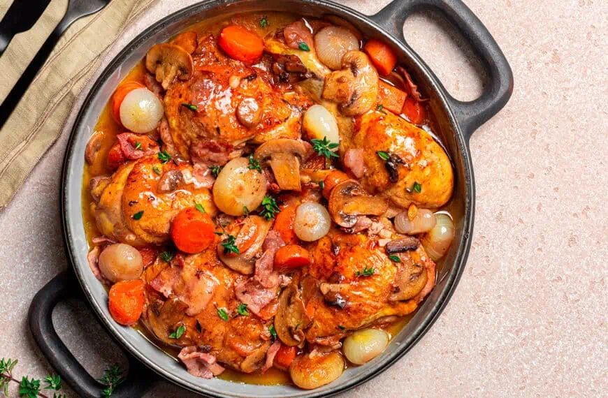 Coq au Vin: Estofado de pollo francés