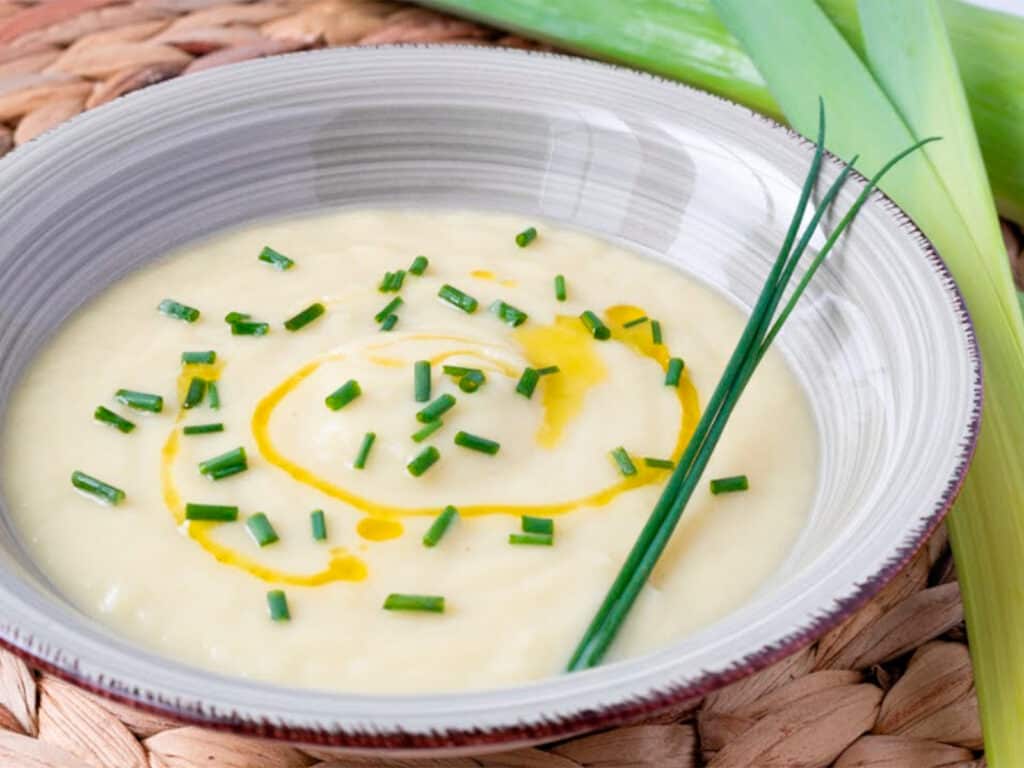 Crema de Puerro con Almendras