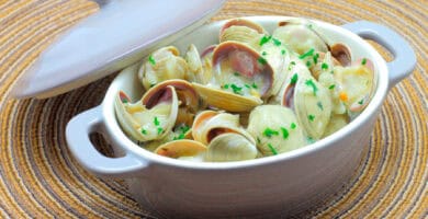 Almejas a la Marinera Increíbles: Sabor del Mar en Cada Bocado