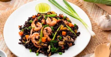 El Mejor Arroz Negro: Un Festín de Sabores y Colores