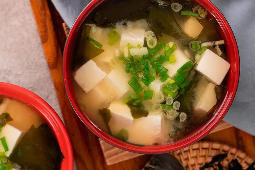 Receta de Sopa de Miso con Tofu y Verduras