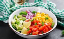 Ensalada de Maíz Dulce y Tomate