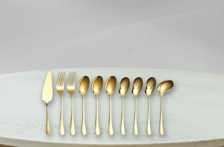 Juego de Cubiertos Dorados
